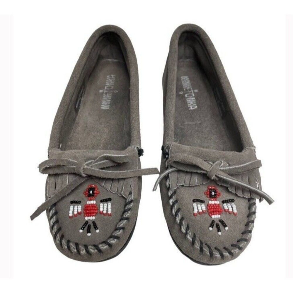 Minnetonka Suede Gray Beaded Thunderbird Southwestern Moccasins Boho Size 6 EUC